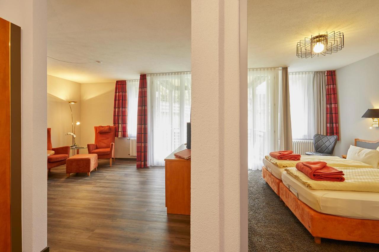 Hotel Ferien Residenz Bergfried à Hinterzarten Extérieur photo