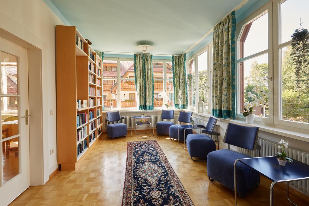 Hotel Ferien Residenz Bergfried à Hinterzarten Extérieur photo